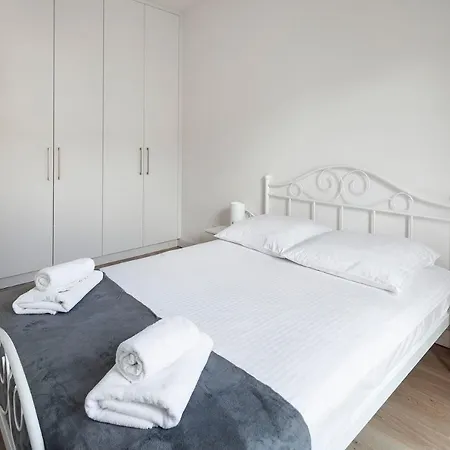 Apartment Sleepy3city Abrahama 61 *